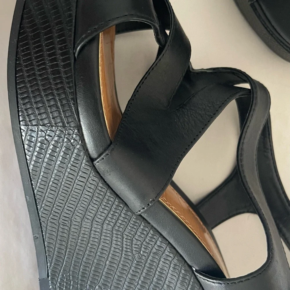 Gianni Bini Black Strappy Wedge Sandals - Picture 4 of 5